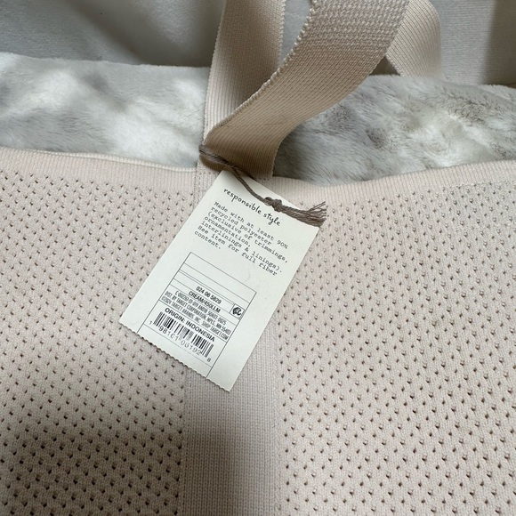 NEW ~ A New Day Tote Cream - Picture 6 of 6